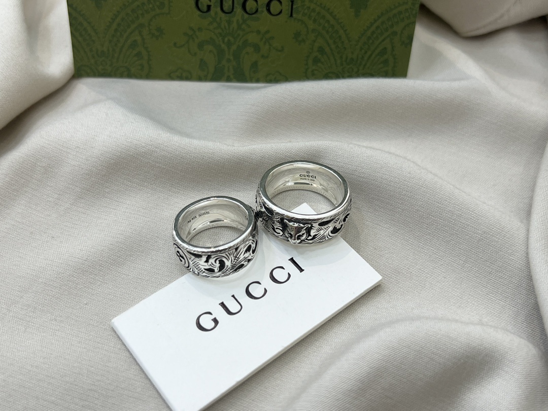 Gucci Sterling Silver Arabesque Ring