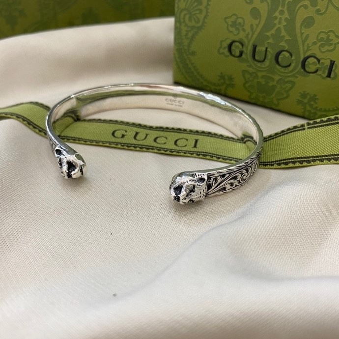 Gucci Sterling Silver Tiger Head Bracelet Premium