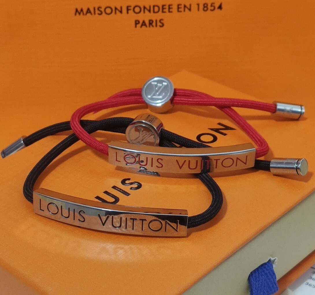 Louis Vuitton Premium Bracelet – Elevate Your Style