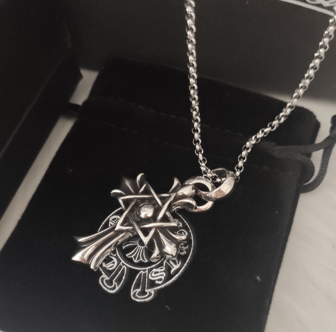 Chrome Hearts Sterling Star Pendant – Unique Design