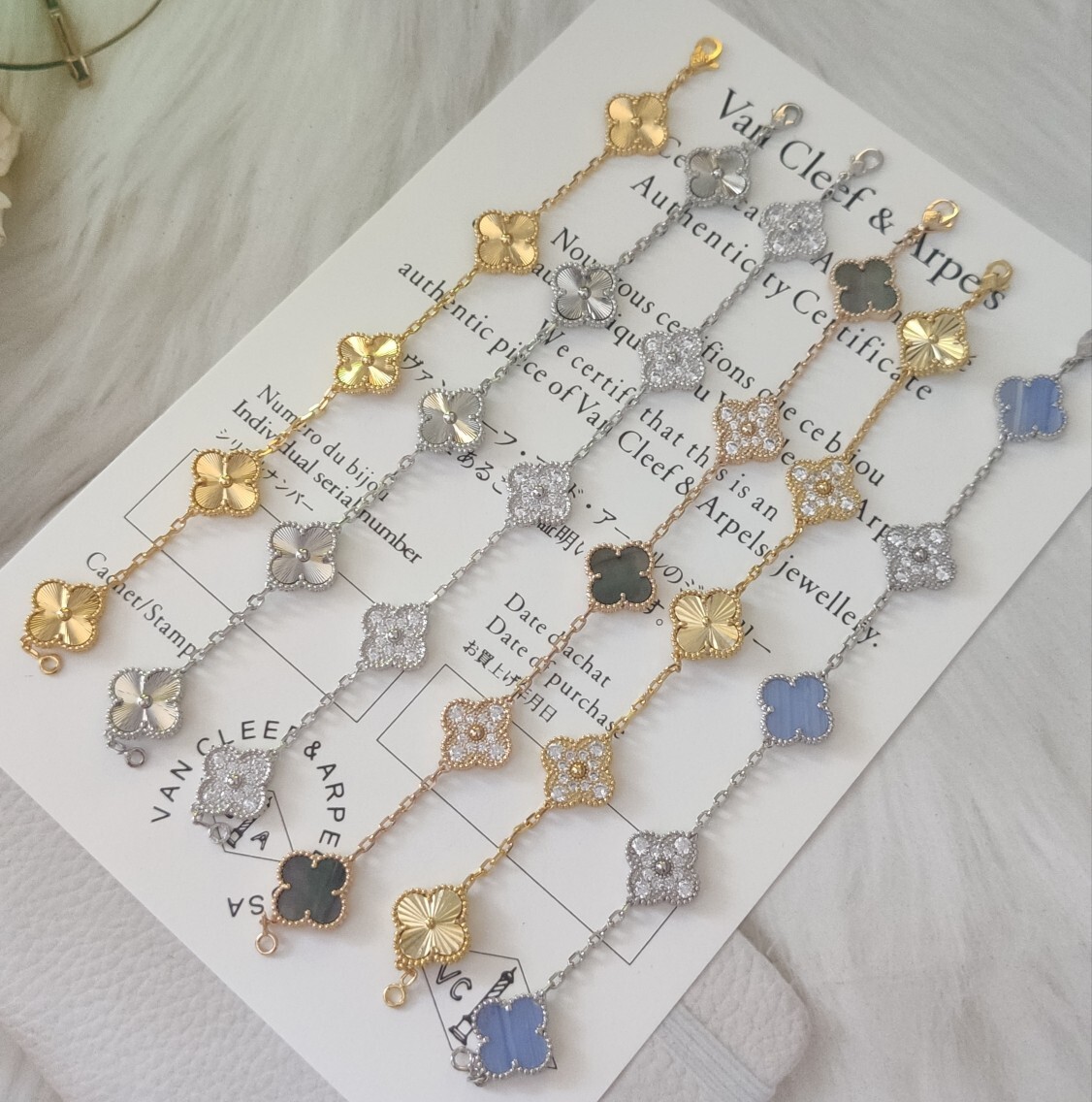 Premium Clover Bracelet – Elegant & Timeless Design