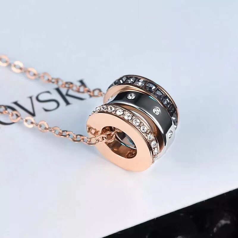 Swarovski Rose Gold Crystal Circle Pendant – Elegant Design
