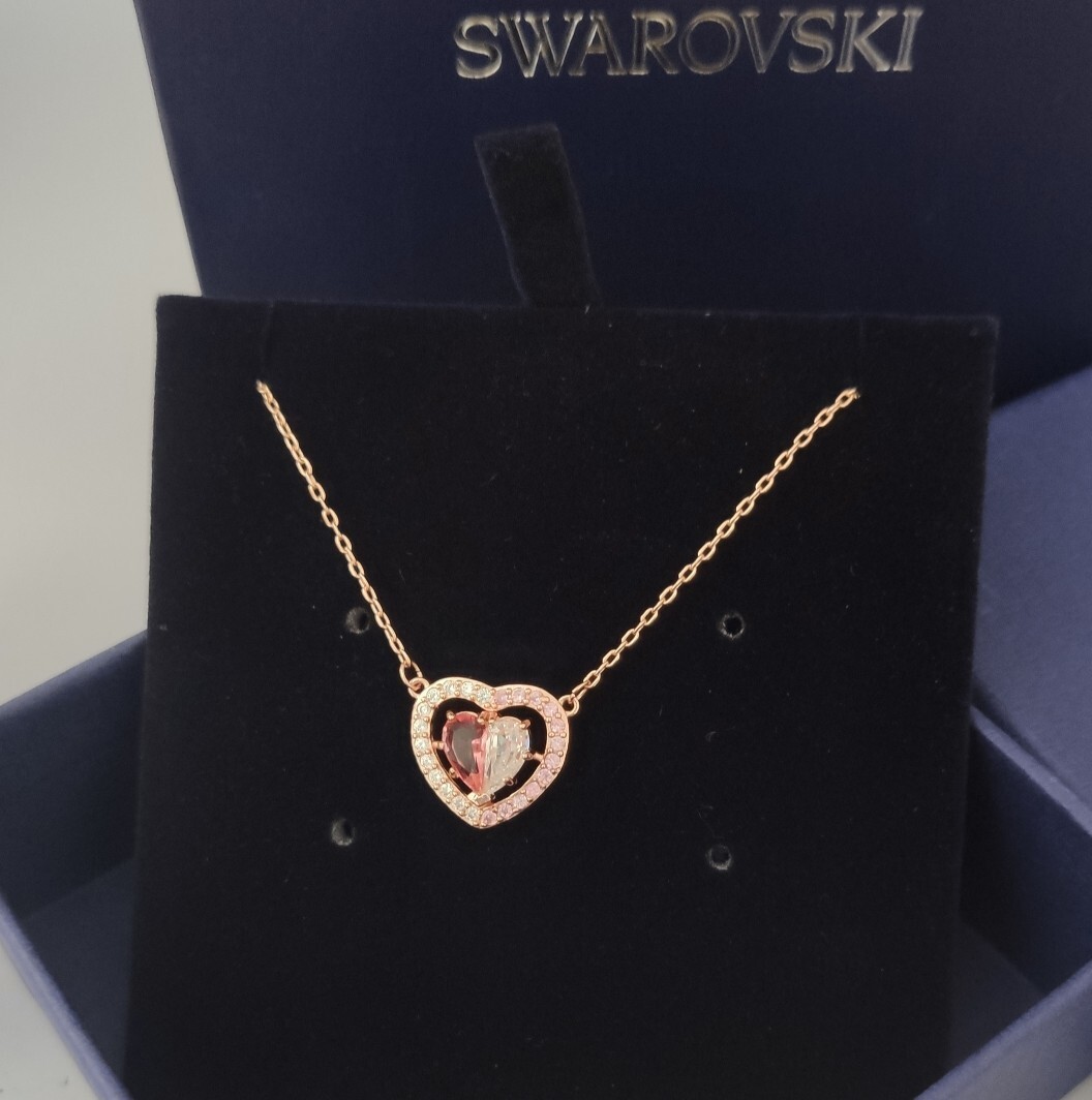 Swarovski Rose Gold Heart Necklace – Swarovski Rose Gold Crystal Heart