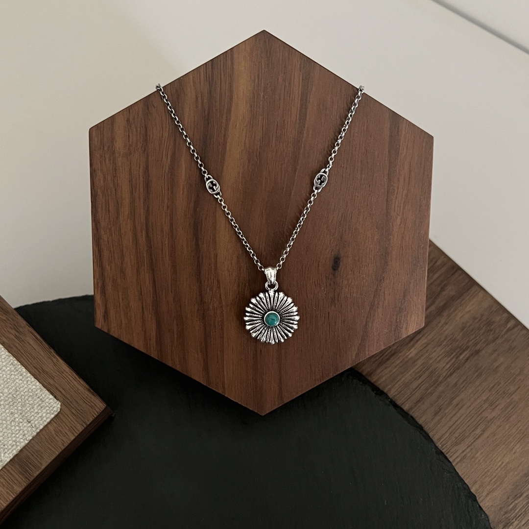 Turquoise Center Silver Sunflower Necklace