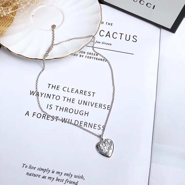 Gucci Silver Heart Locket Necklace – ‘Blind for Love’