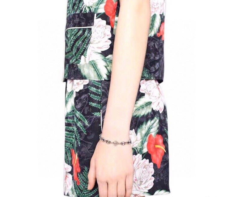 Gucci Silver Charm Bracelet – Premium Quality