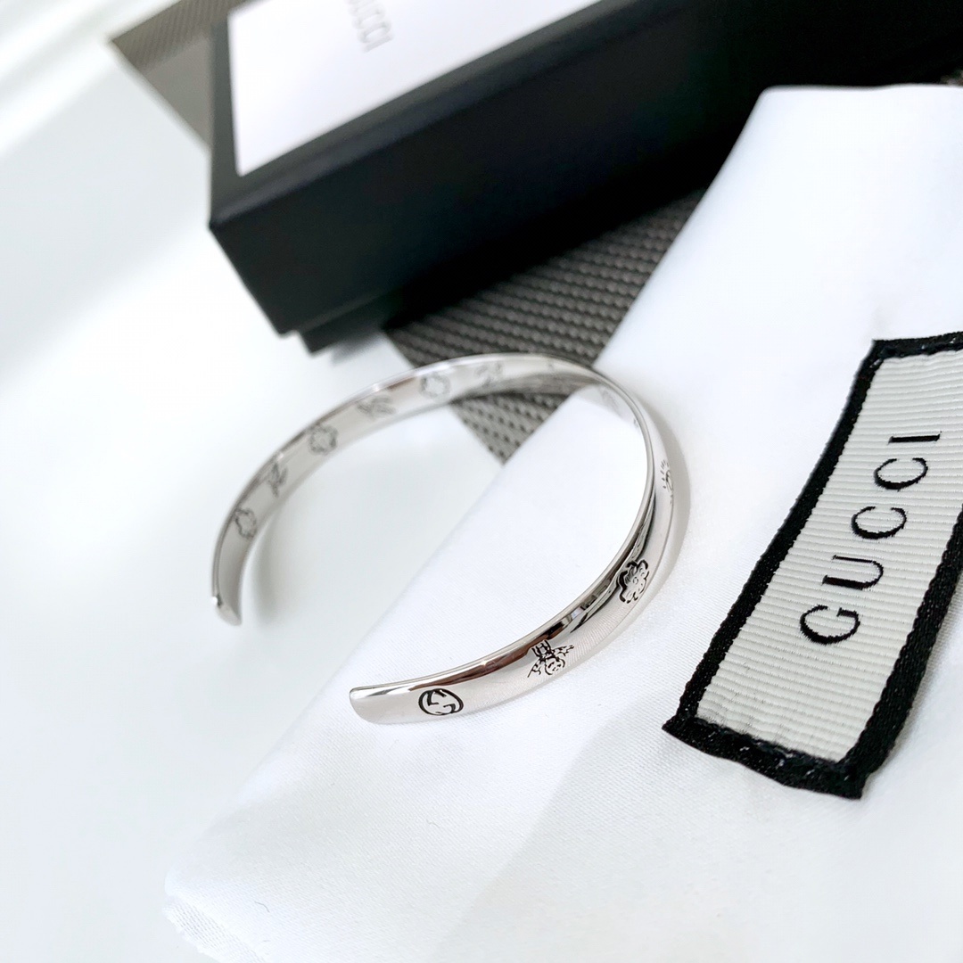 Gucci Silver Engraved Cuff Bracelet – Premium Quality