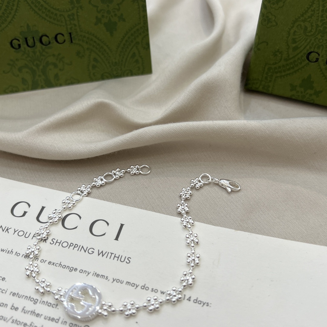 Gucci Silver Flower Bracelet – Premium Quality