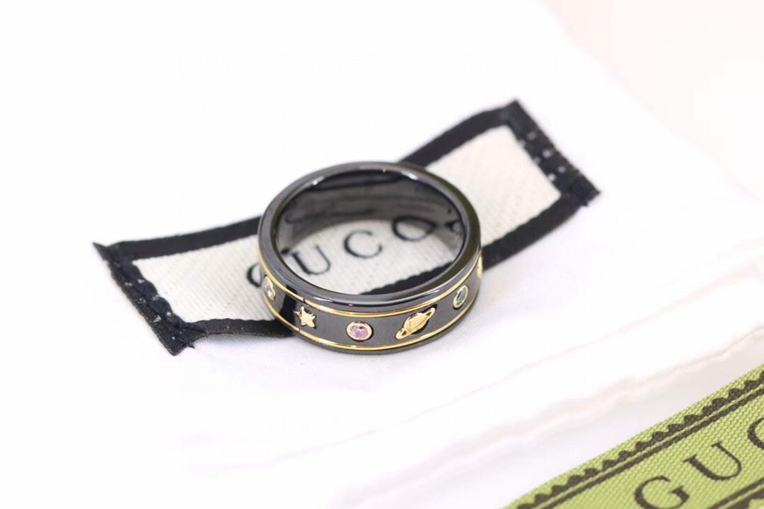 Gucci Black Ceramic Icon Ring
