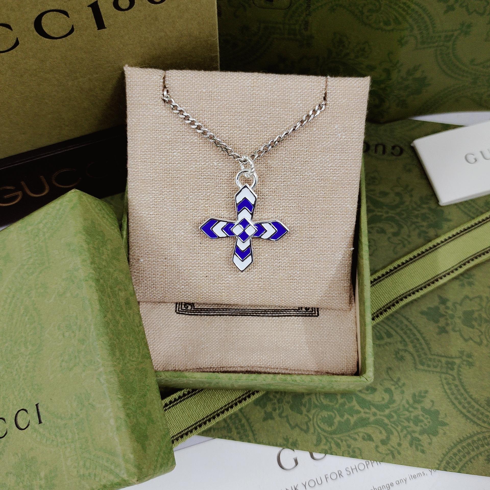 Gucci Blue Enamel Cross Necklace – Gucci Silver & Blue Enamel Cross