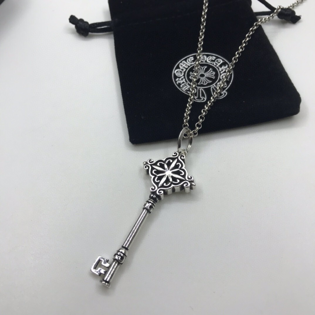 Chrome Hearts Silver Key Pendant Necklace – Ornate Design