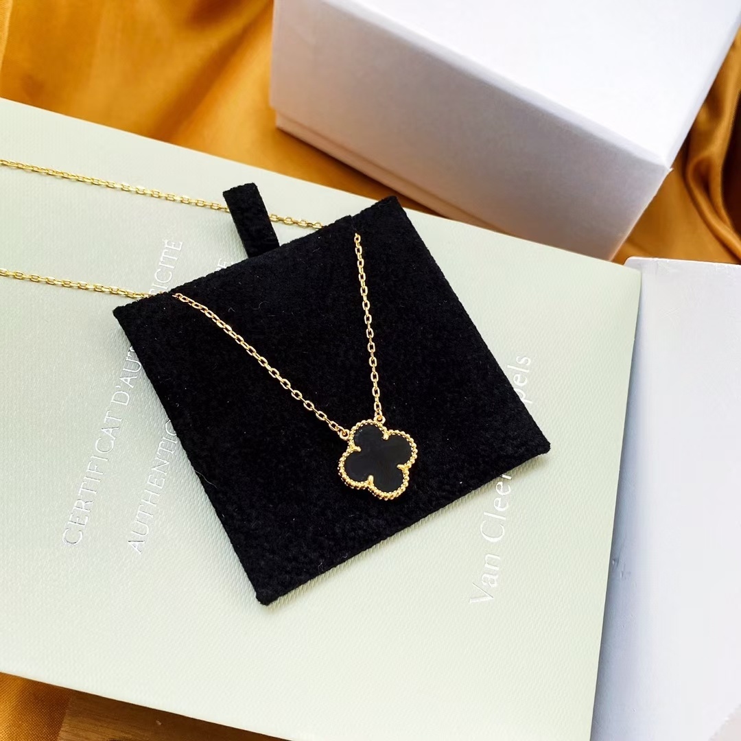Van Cleef Black Onyx Clover Necklace – Gold Trim