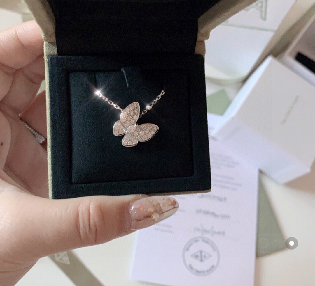 Van Cleef Diamond Butterfly Necklace – Van Cleef Arpels Diamond