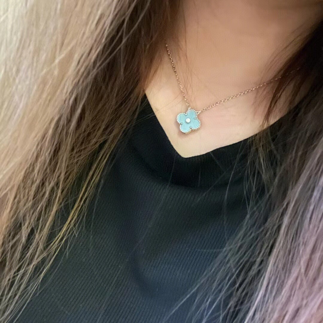 Van Cleef Rose Gold Turquoise Flower Necklace