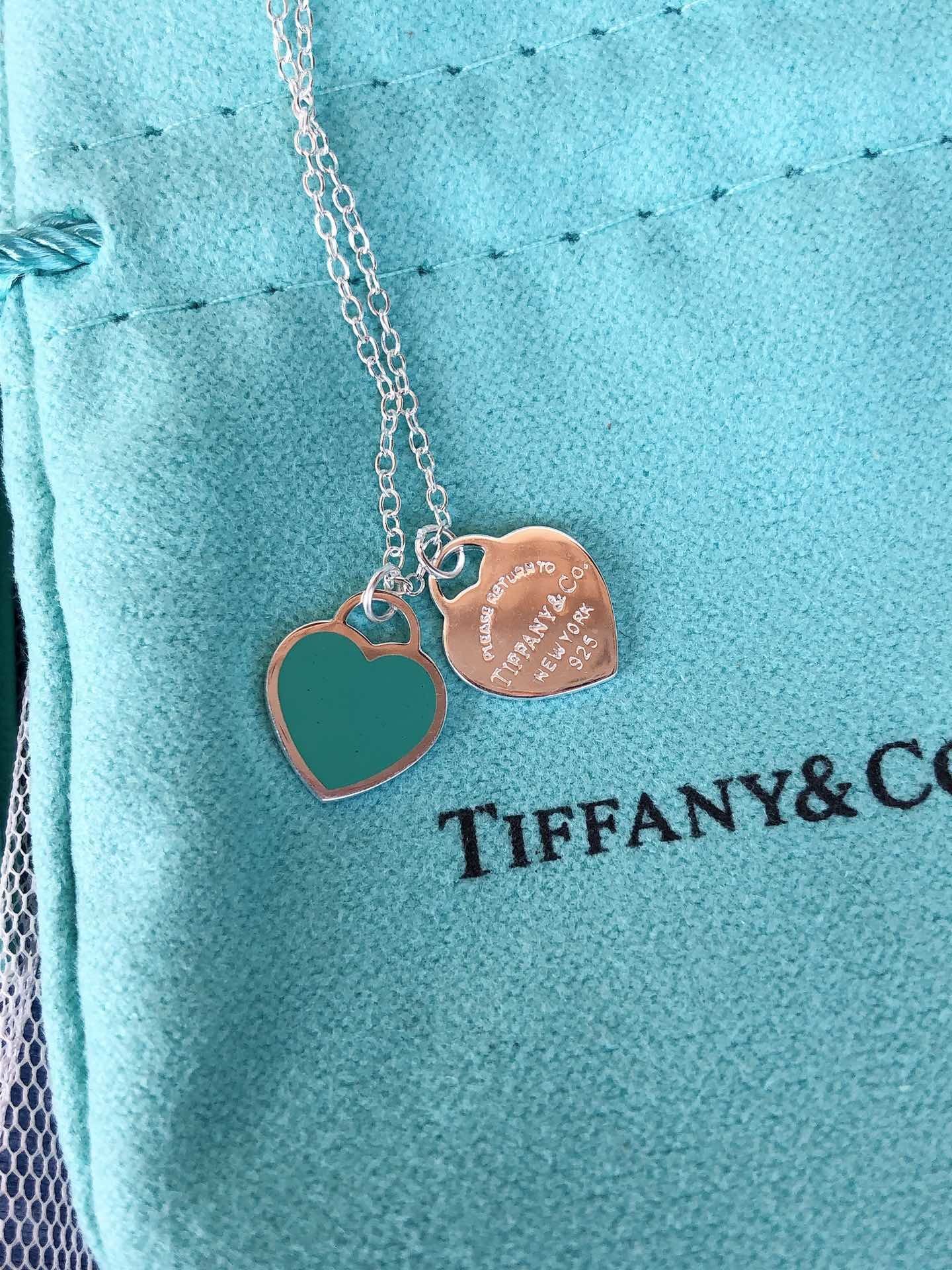 Tiffany Silver Green Heart Necklace – Tiffany & Co. Silver Green Heart