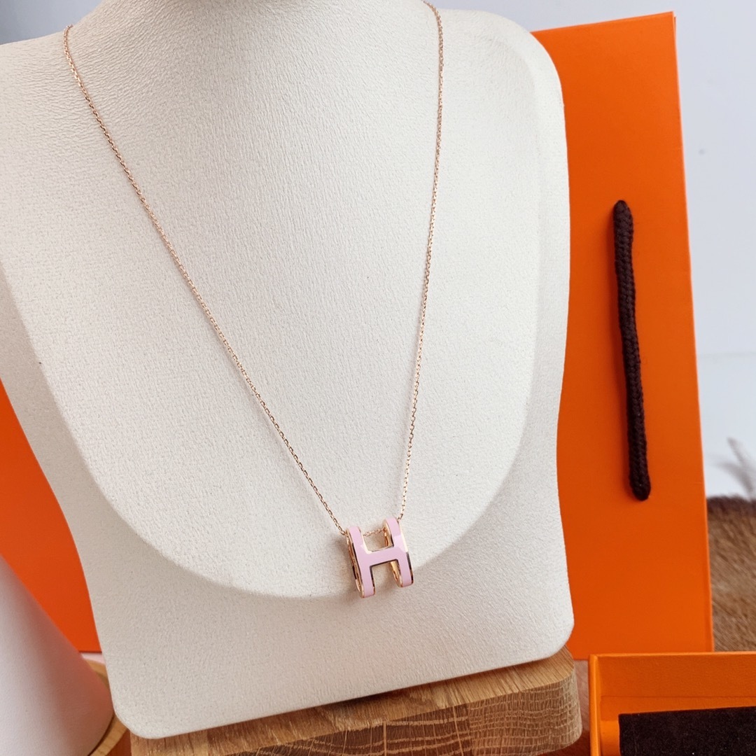 Hermès Rose Gold Pink Necklace – Hermès Rose Gold & Pink Enamel H