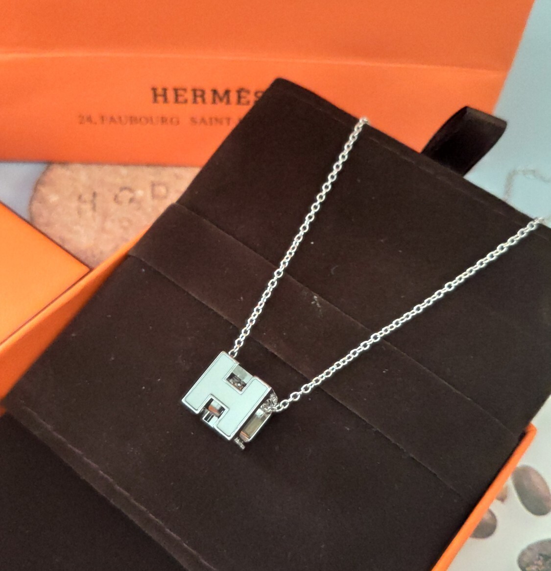Hermès Silver H Pendant Necklace – Minimalist Chic