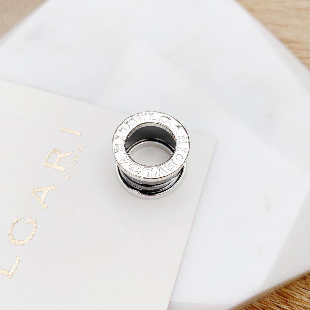 Bvlgari Silver Ceramic Pendant Necklace – Authentic