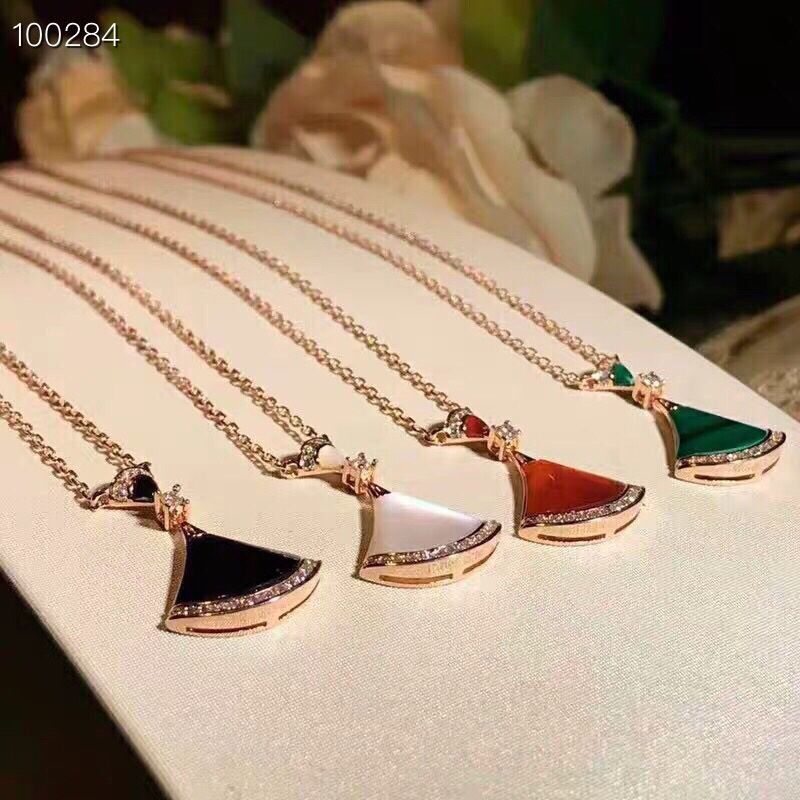 Bvlgari Divas’ Dream Rose Gold Necklace – Multi-Stone