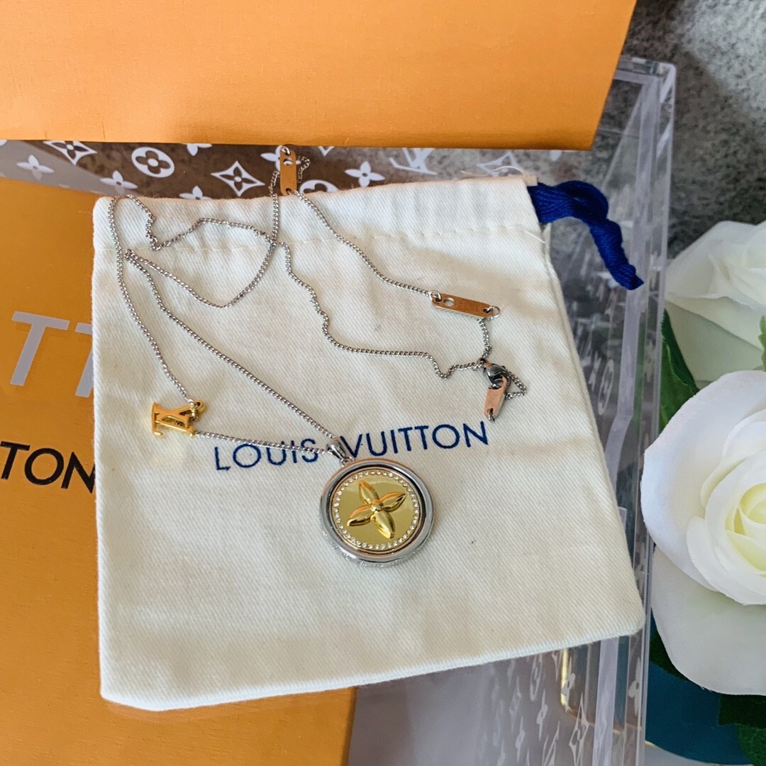 Louis Vuitton Silver-Tone Pendant Necklace – Circular Monogram