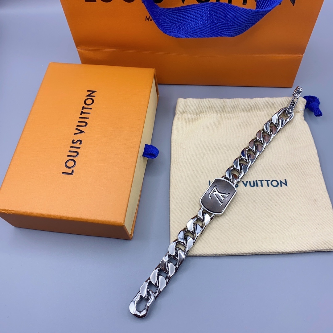 Premium Silver Chain Bracelet with LV Logo – Luxury Design