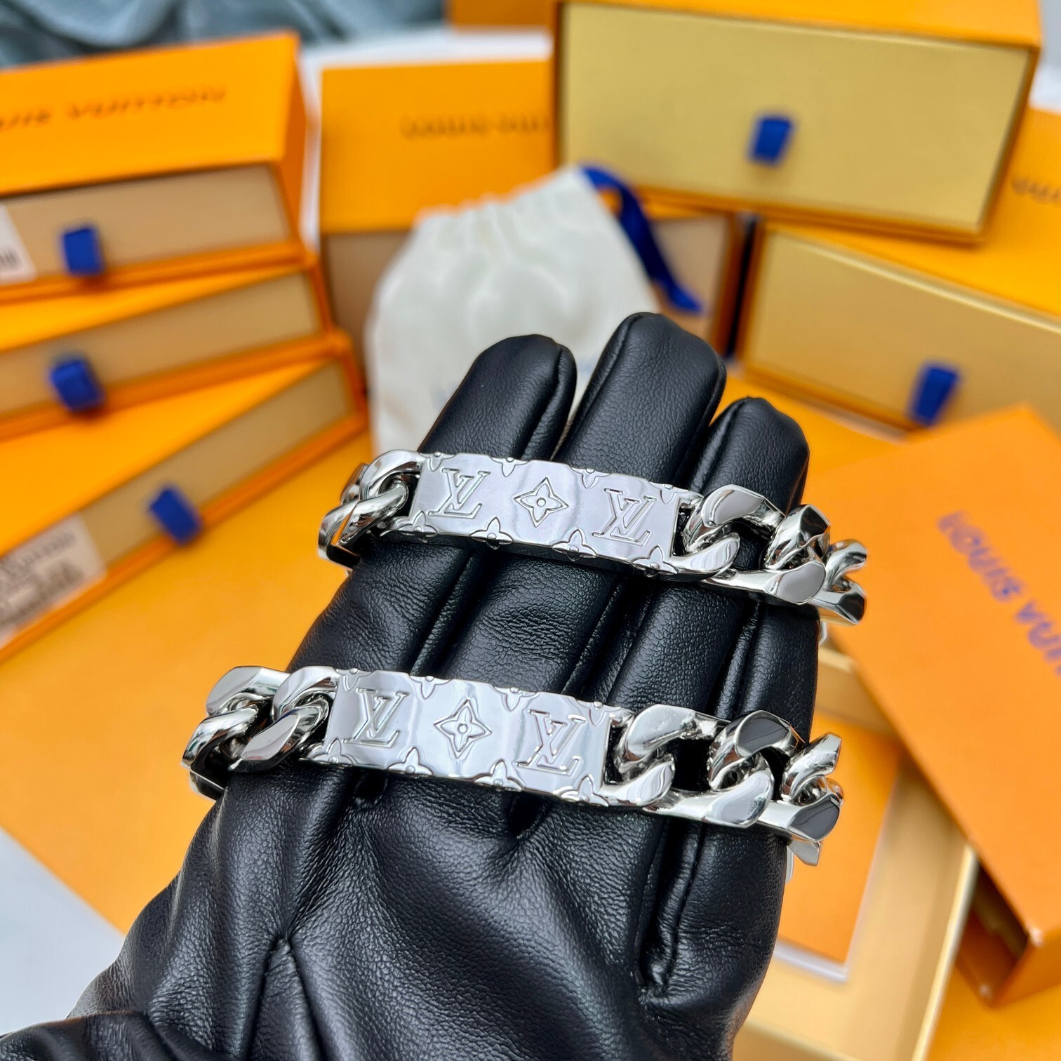 Premium Silver Chain Bracelet – Iconic Style