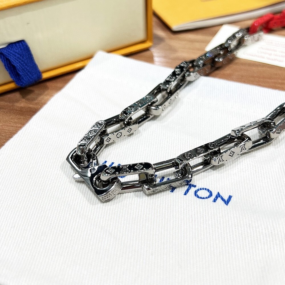 Louis Vuitton Silver Chain Necklace – Louis Vuitton Silver Chain Links