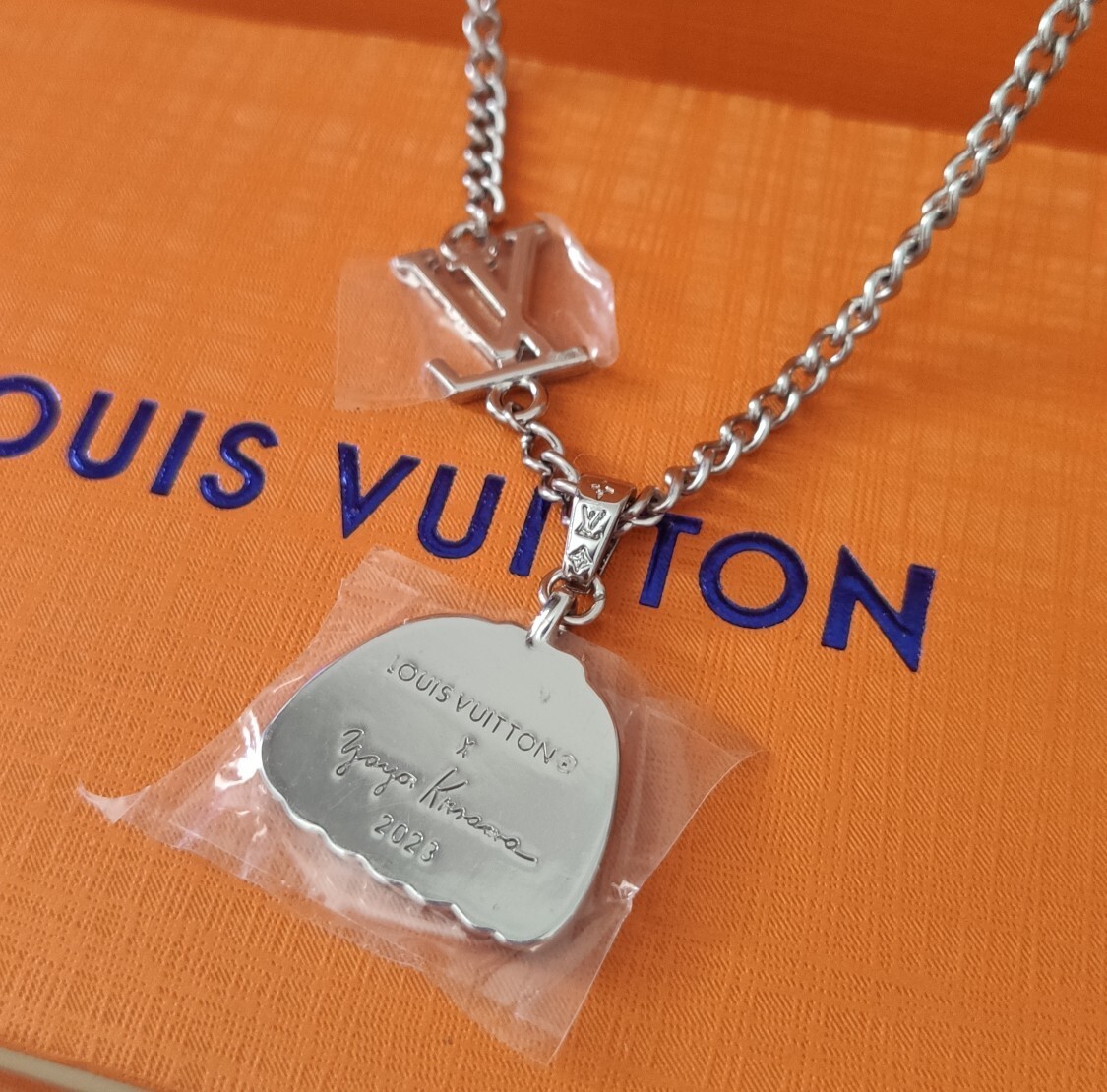 Louis Vuitton Kusama Necklace – Louis Vuitton Silver Yayoi Kusama