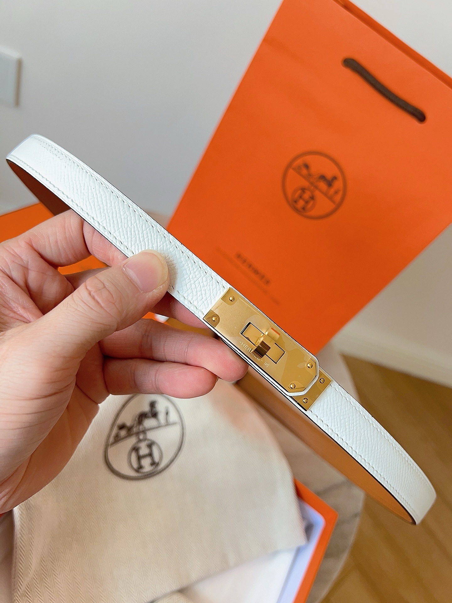 Hermès Kelly Double Tour Bracelet White Epsom Leather Gold Hardware
