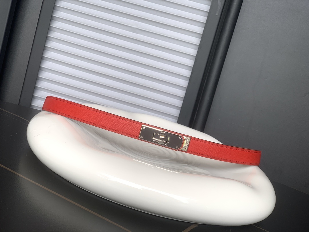 Hermès Kelly Belt Red Epsom Leather with Palladium-Plated Hardware