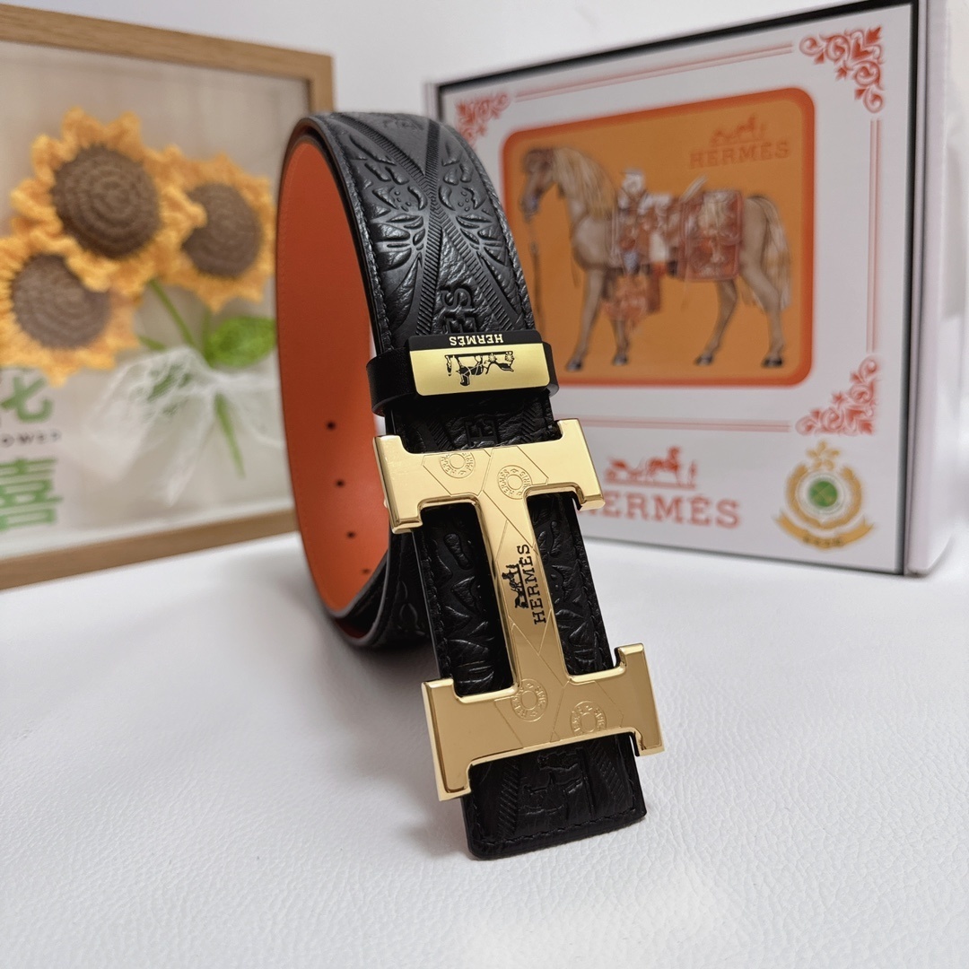 Luxury Men's Embossed Leather Belt with Iconic H Buckle