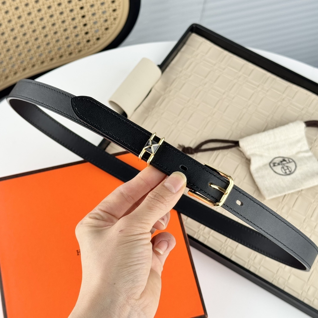 Luxury Black Leather Belt with Gold Buckle - Timeless Elegance