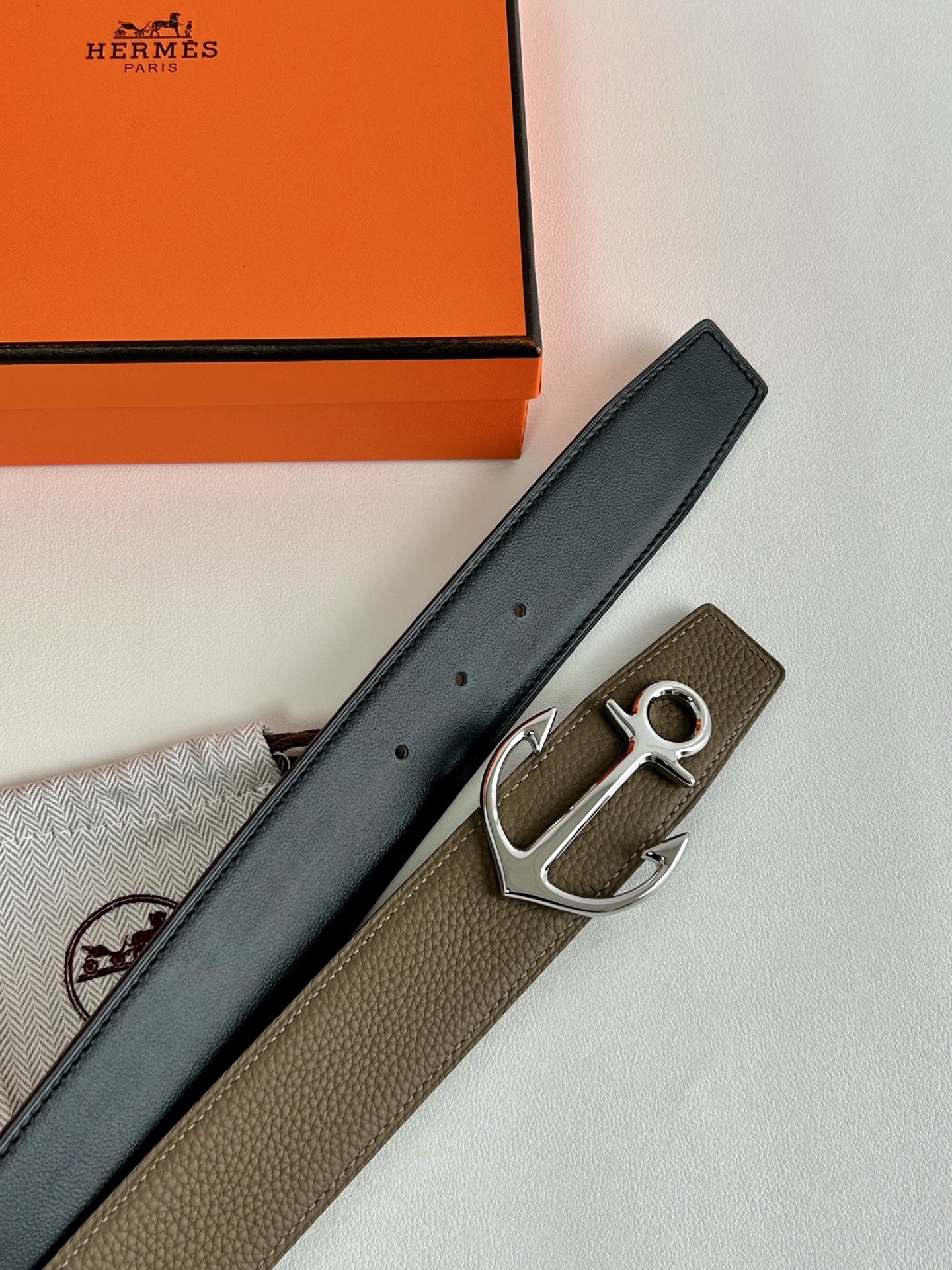 Hermès Etoupe Leather Belt with Anchor Buckle - Gold & Silver