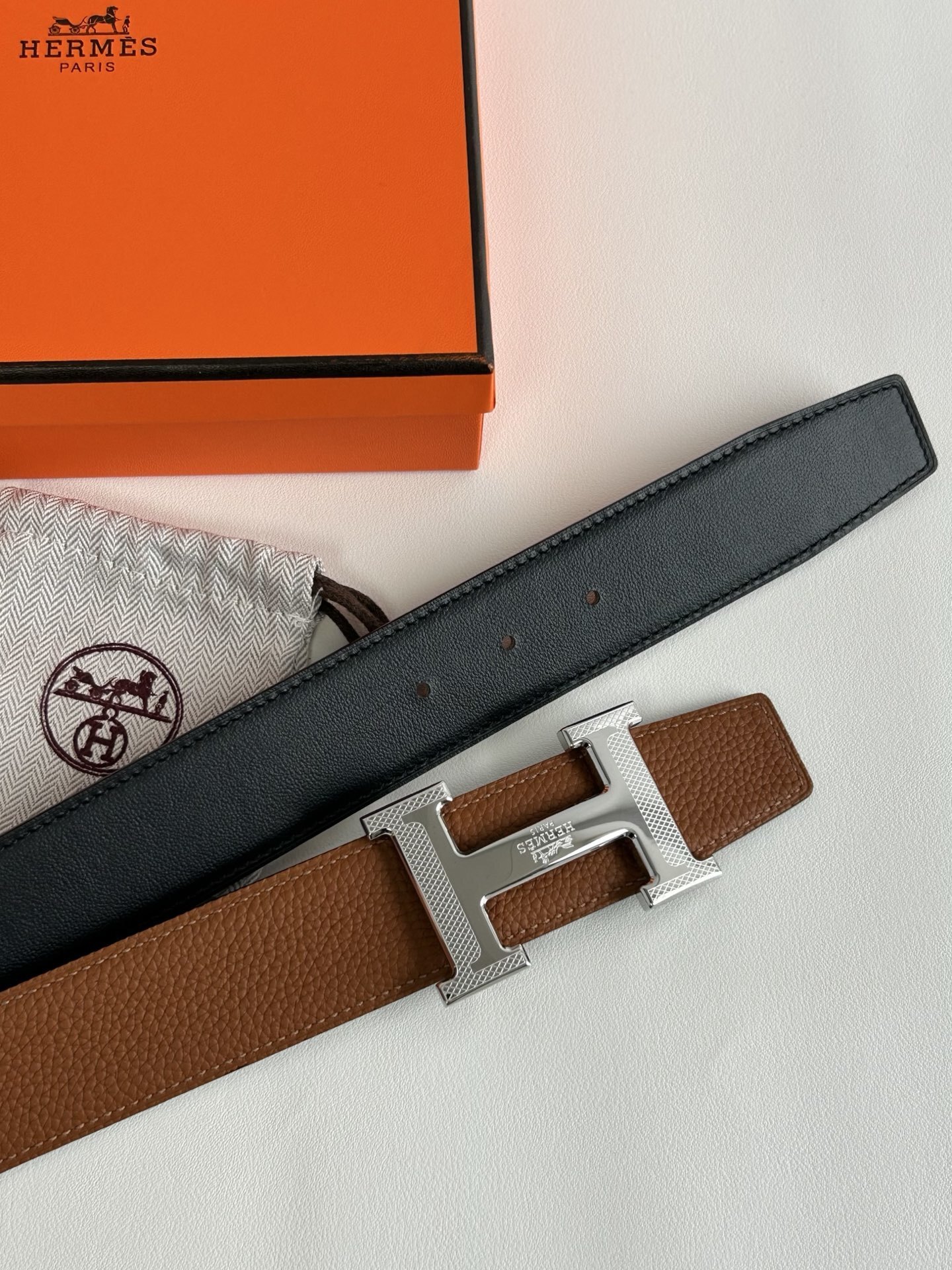 Hermes Iconic H Buckle Leather Belt with Signature Gift Box