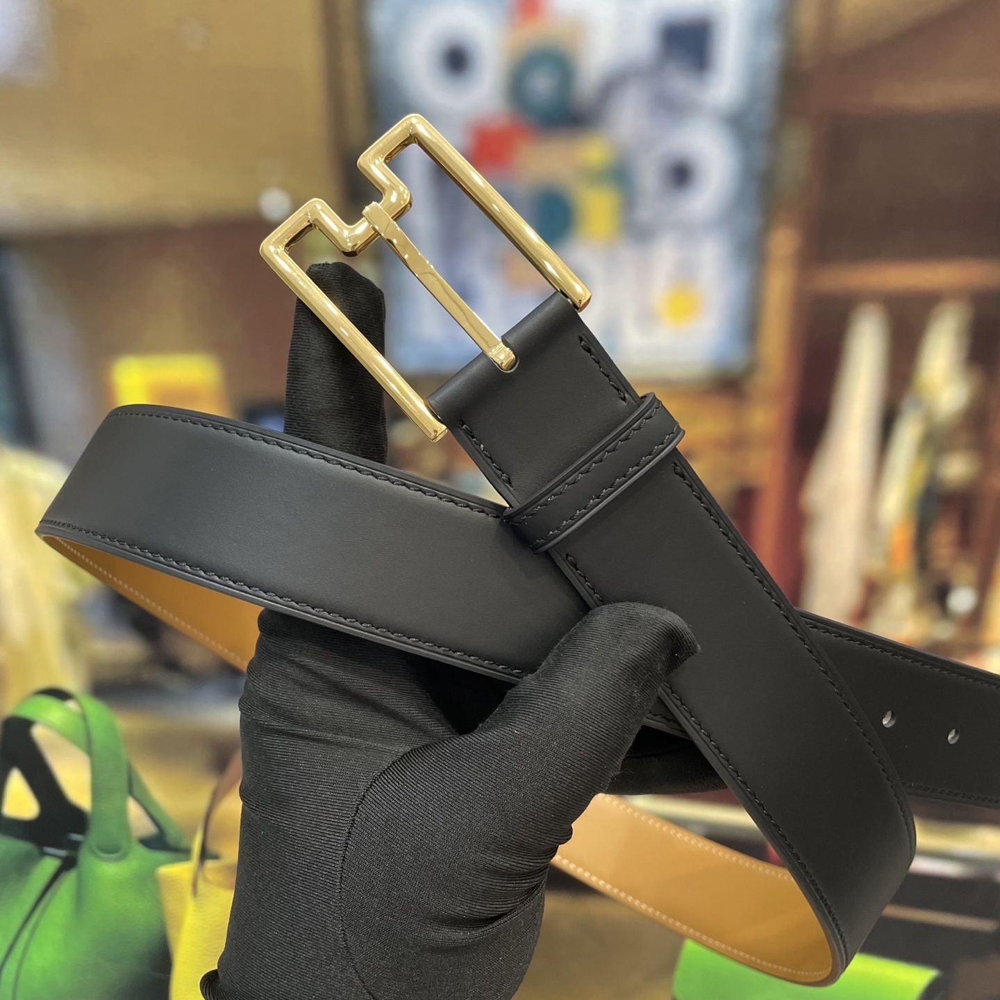 Luxury Black Leather Men's Belt - Elegant Gold Logo Buckle