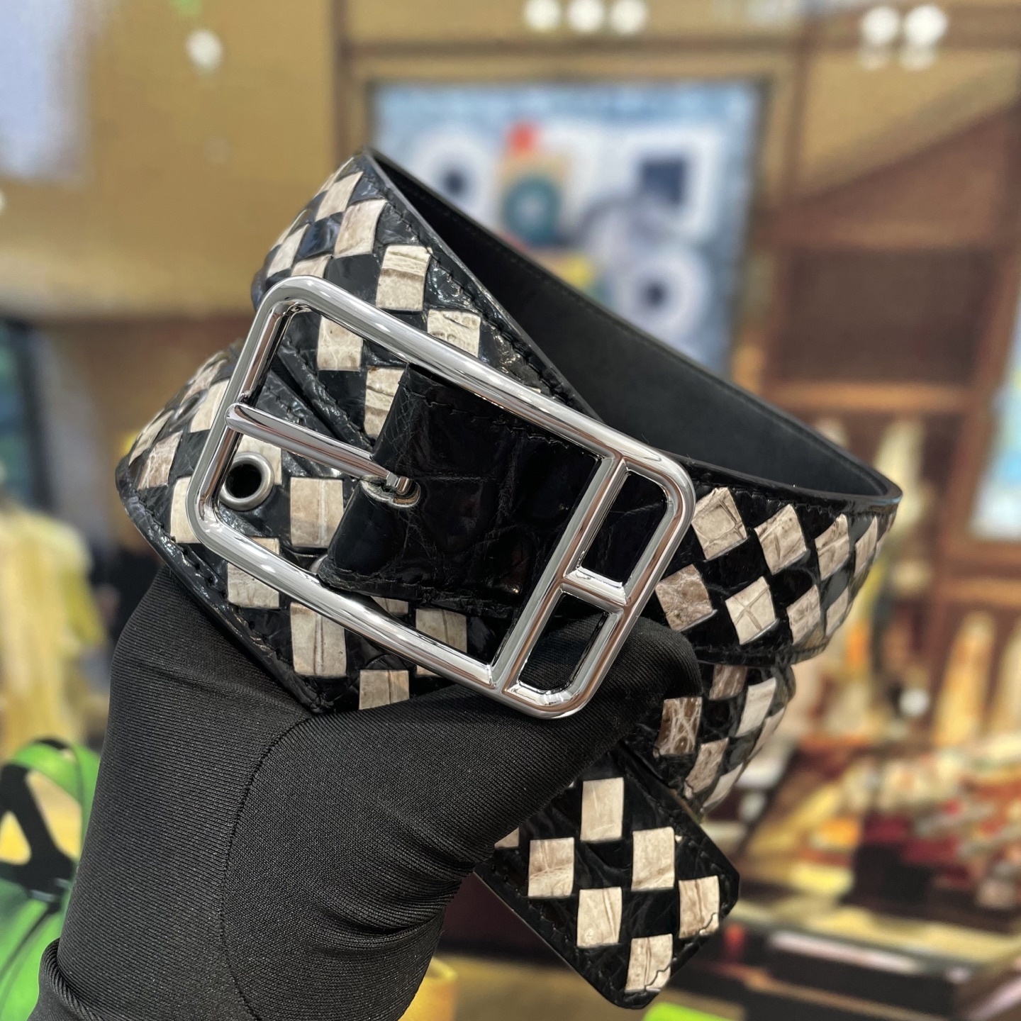 Luxury Hand-Woven Leather Belt - Stylish Black & Cream Checkered