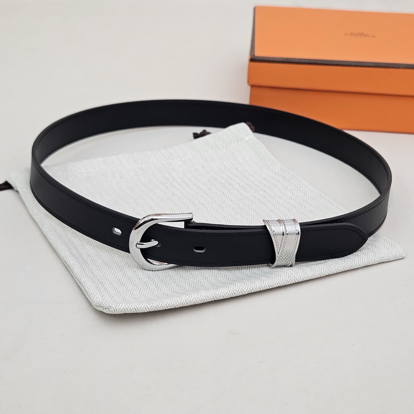 Hermes Men's Luxury Black Leather Belt - Silver-Tone Buckle