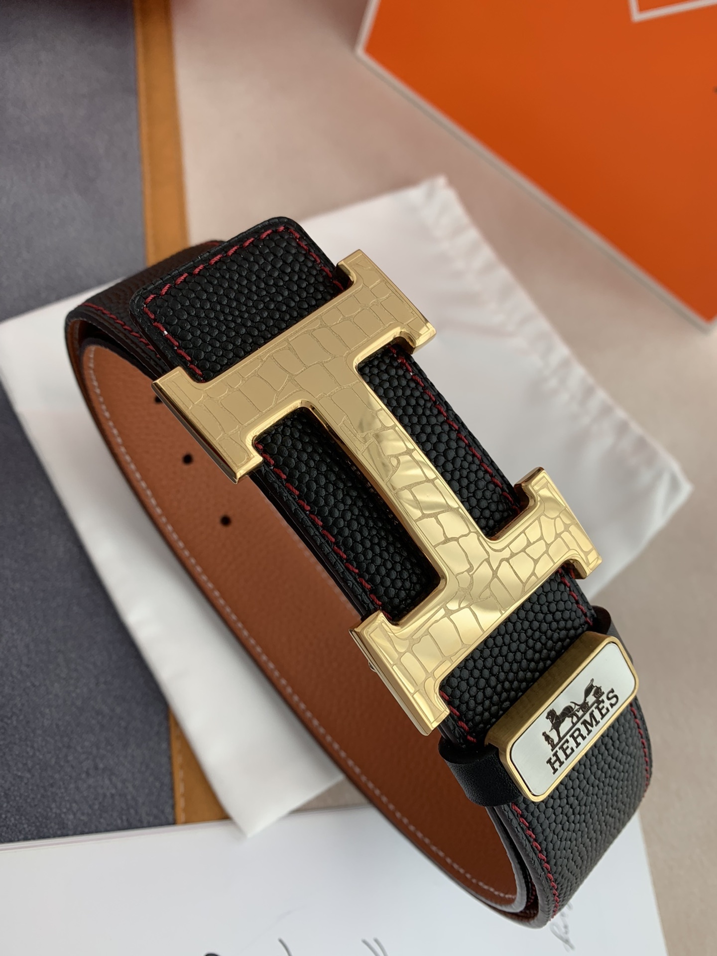 Luxury H Buckle Leather Belt - Gold Crocodile Pattern Buckle