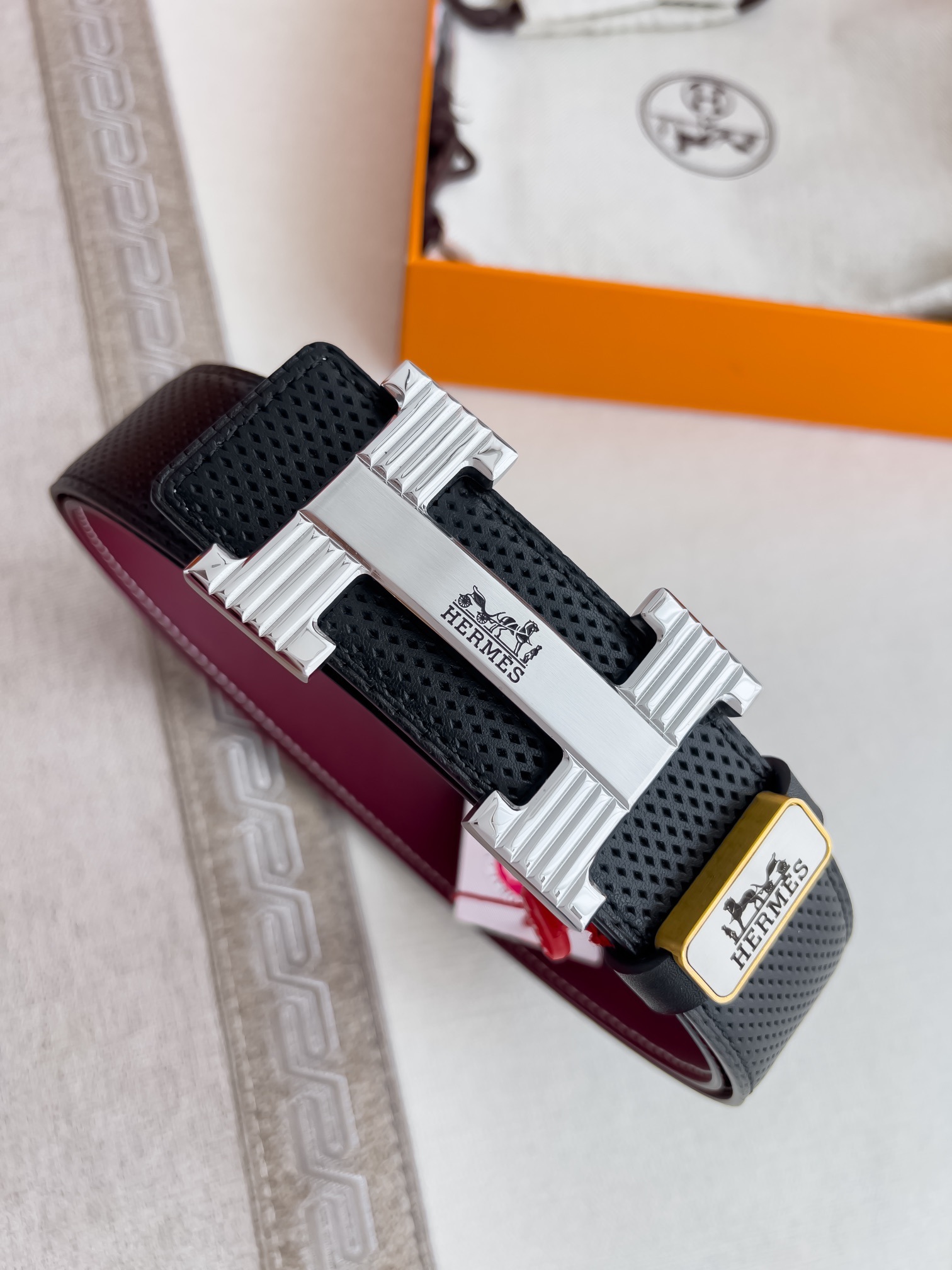 Hermès Reversible Leather Belt with Silver Grooved H Buckle