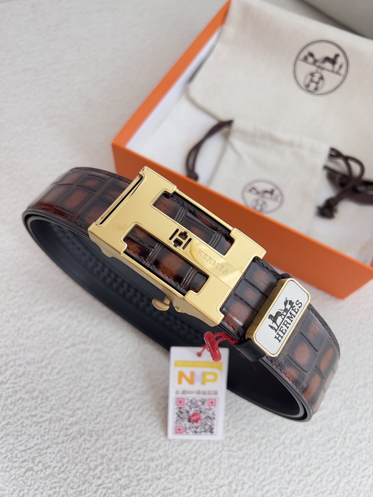 Luxury Hermes Men's Crocodile Leather Belt with Gold H Buckle