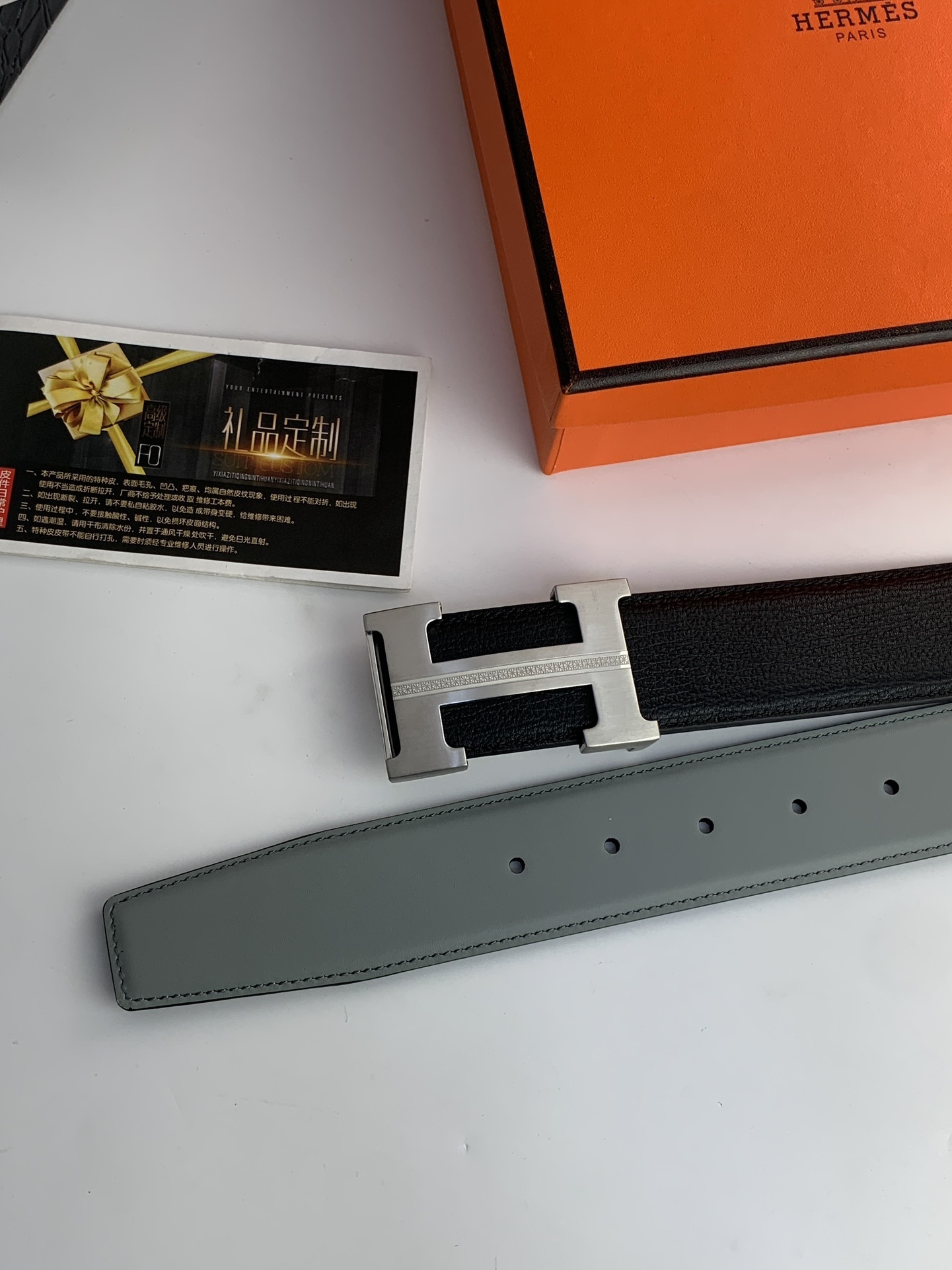 Luxury Reversible H Buckle Leather Belt - Black & Grey for Men