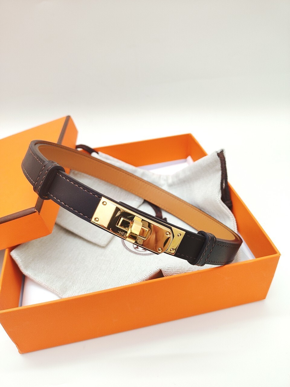 Hermès Kelly 18 Belt - Dark Brown Leather with Gold Hardware