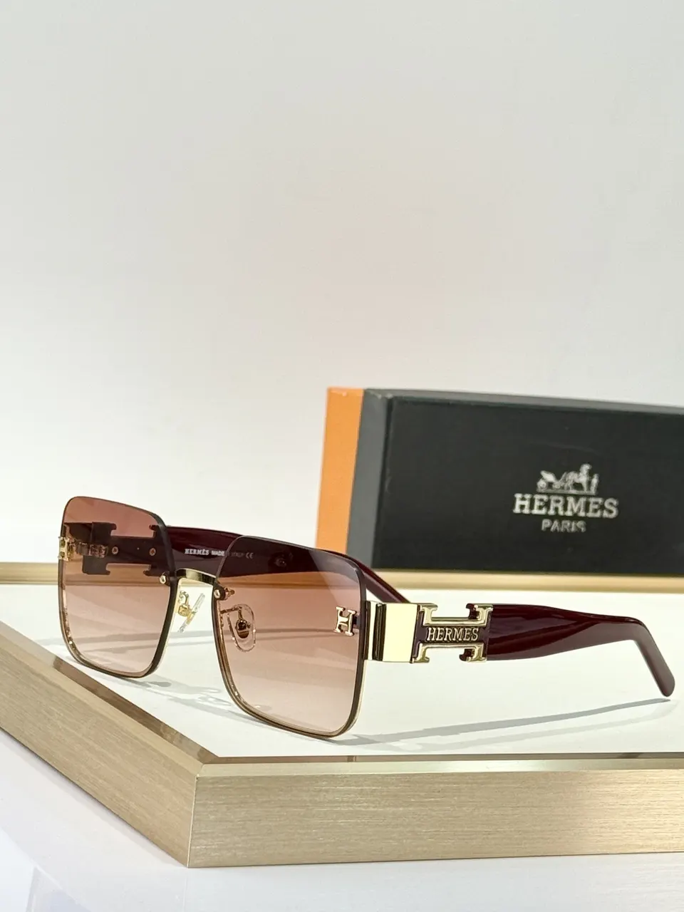 Hermès Burgundy Gradient Lens Sunglasses - Gold Trim
