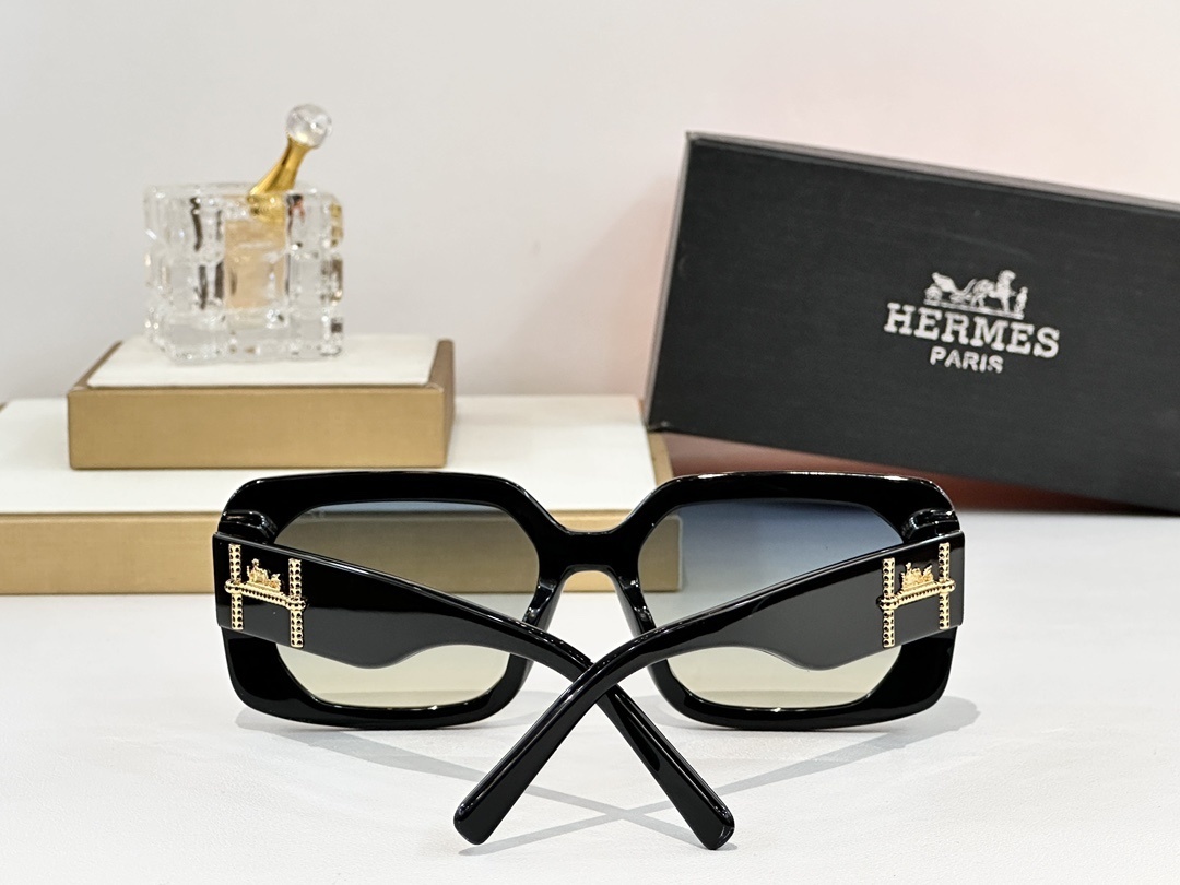 Hermes Luxury Oversized Square Sunglasses – Vibrant Orange