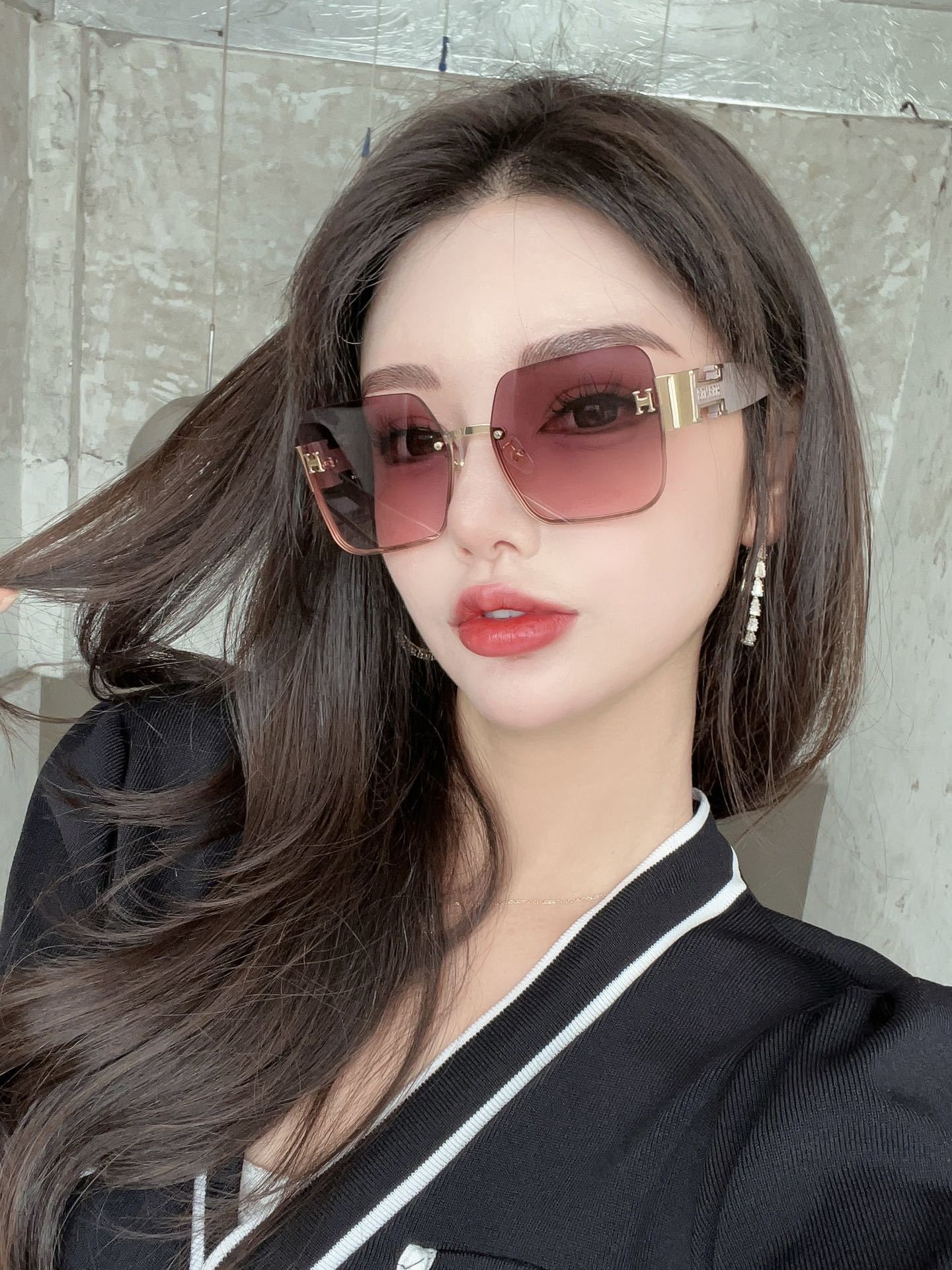 Luxury Women’s Oversized Square Rimless Gradient Sunglasses