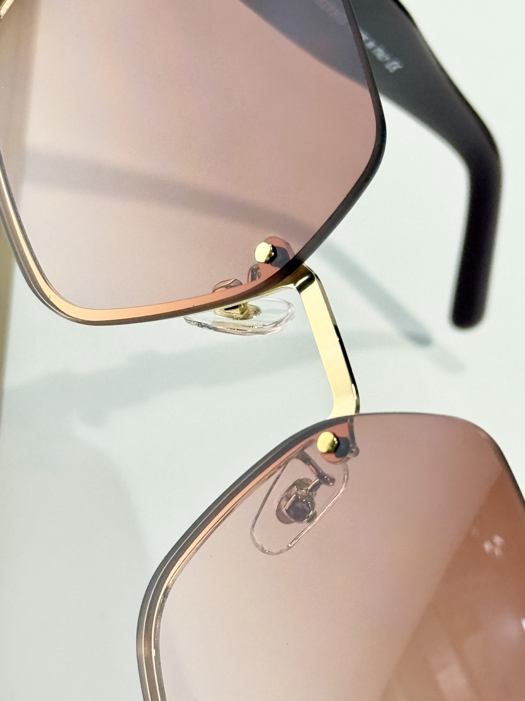 Hermes Paris Luxury Oversized Square Gradient Sunglasses – Gold