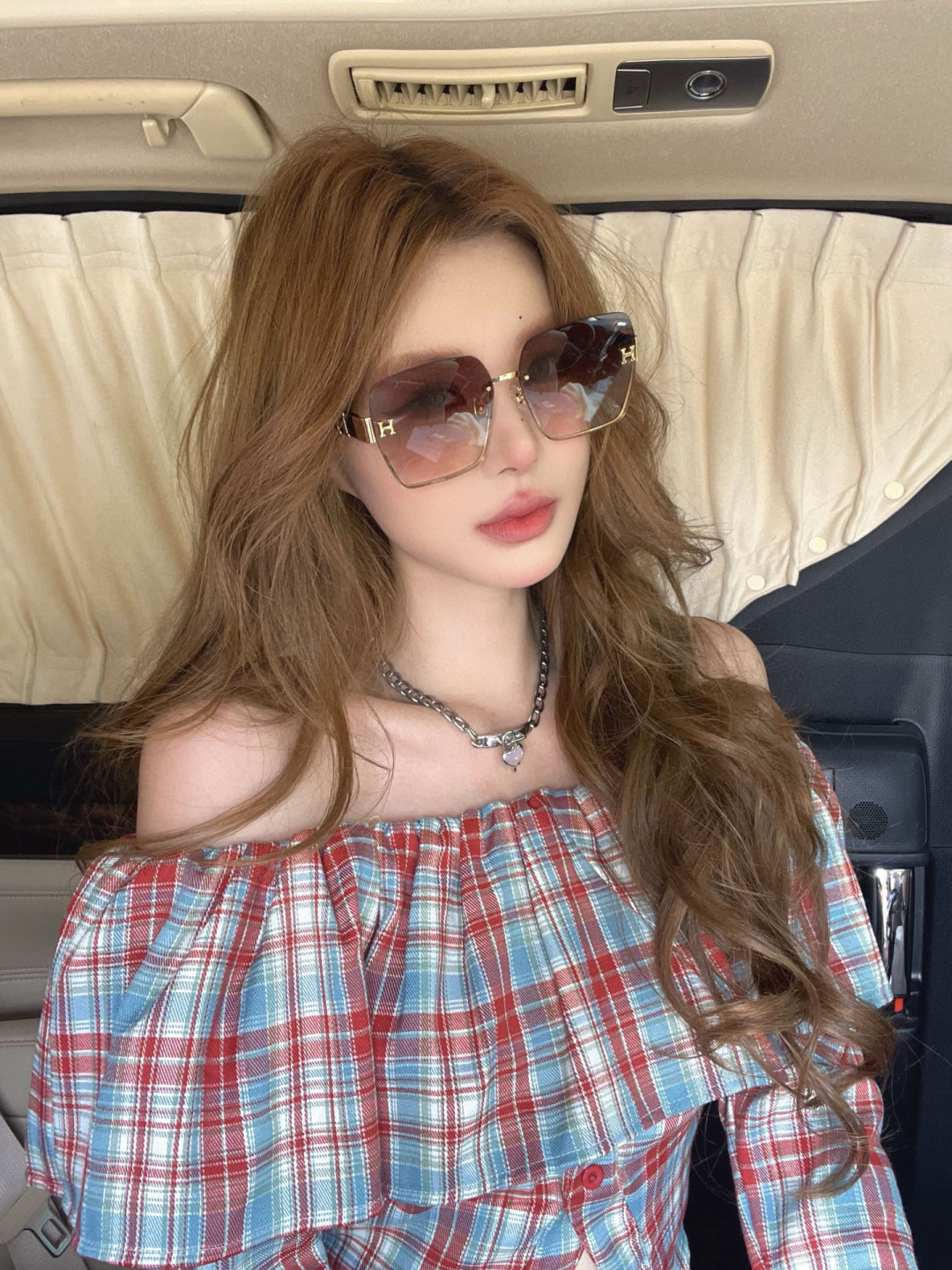 Luxury Women’s Oversized Square Sunglasses – Gradient Lens UV400