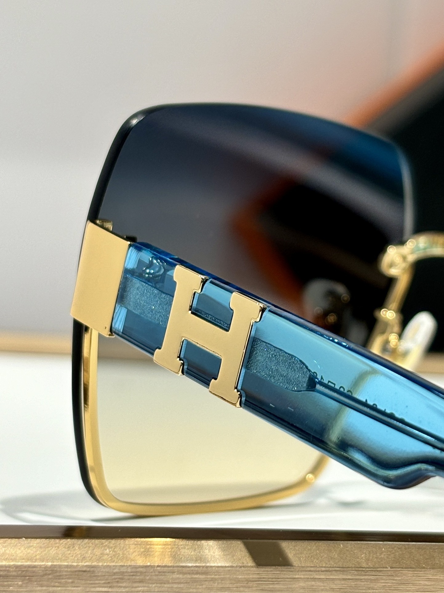 Hermes Luxury Oversized Square Gradient Sunglasses with Gold Logo