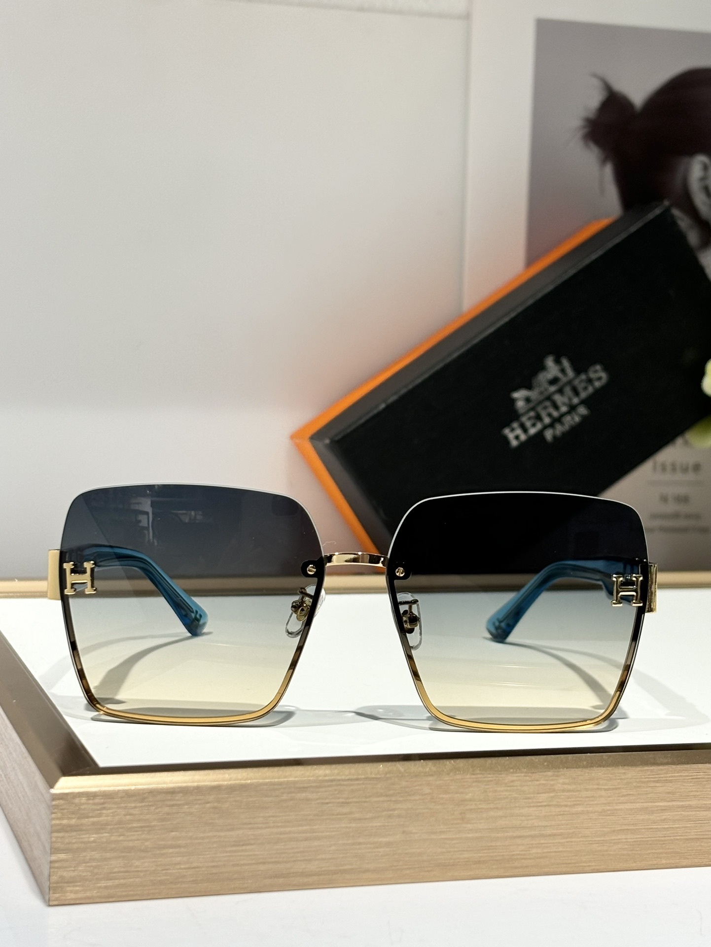 Hermes Luxury Oversized Square Gradient Sunglasses with Gold Logo