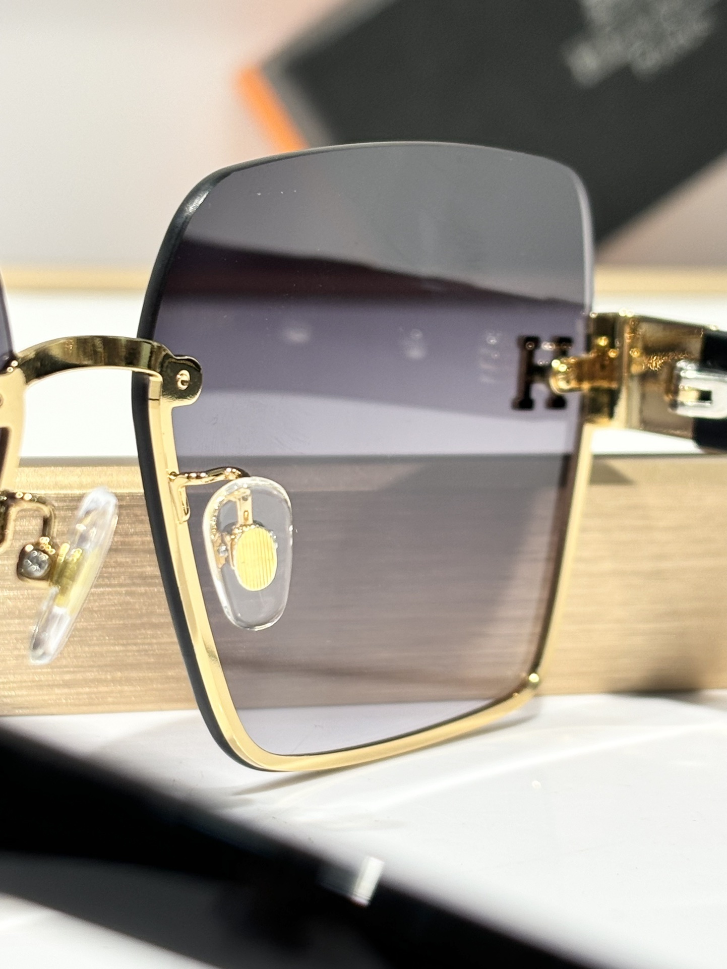 Hermes Luxury Oversized Square Sunglasses – Gradient Lens & H Logo